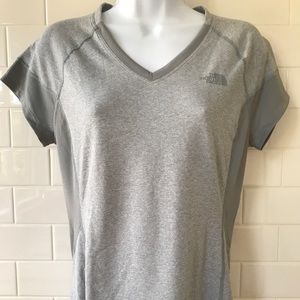 👚LIKE NEW 🤩 the north face shirt
